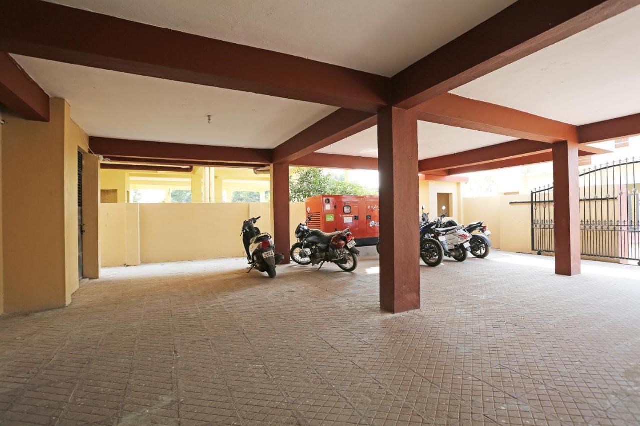 Oyo 17276 The Maple Tree Hotels Bhubaneswar Ngoại thất bức ảnh