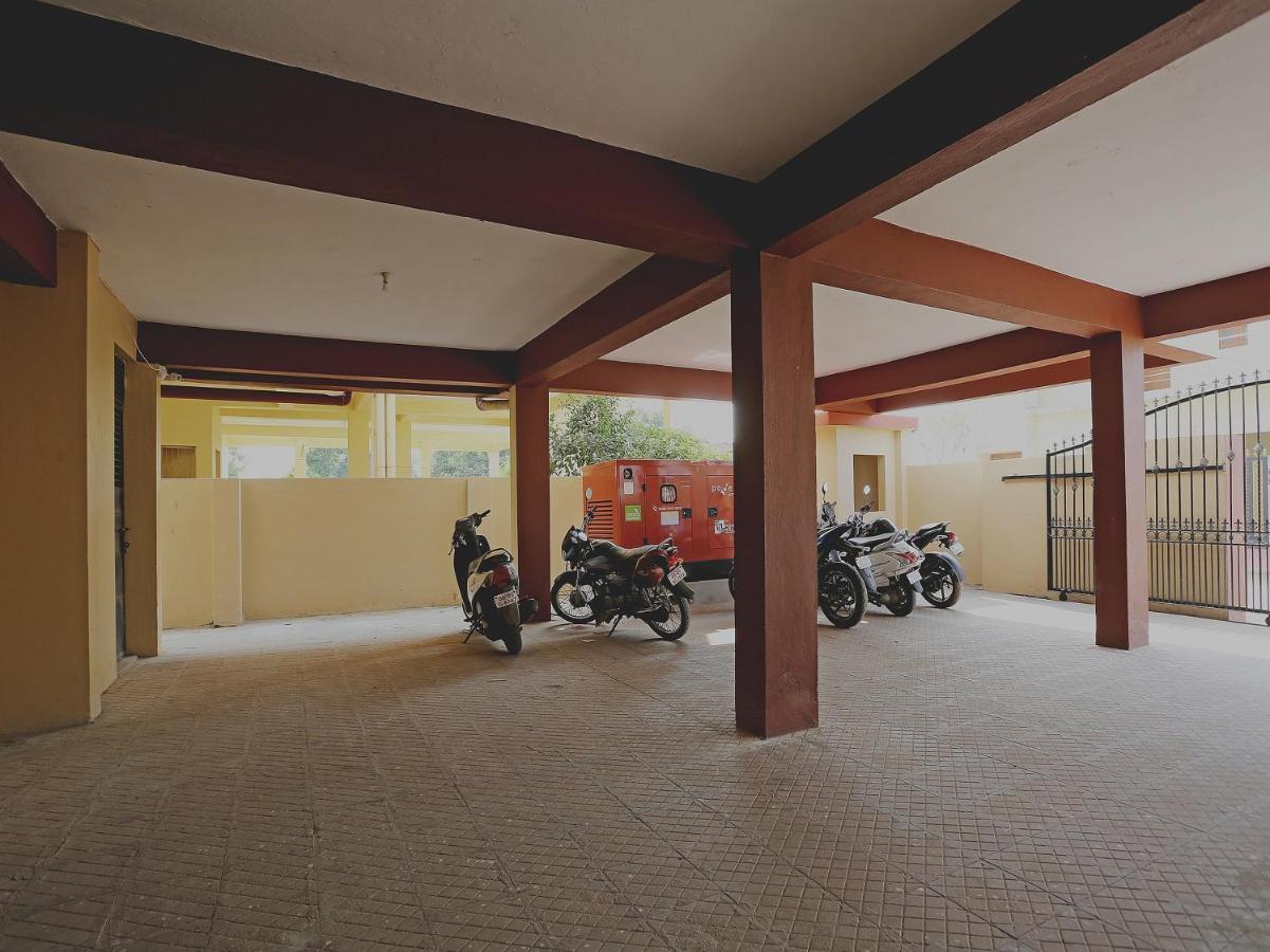 Oyo 17276 The Maple Tree Hotels Bhubaneswar Ngoại thất bức ảnh