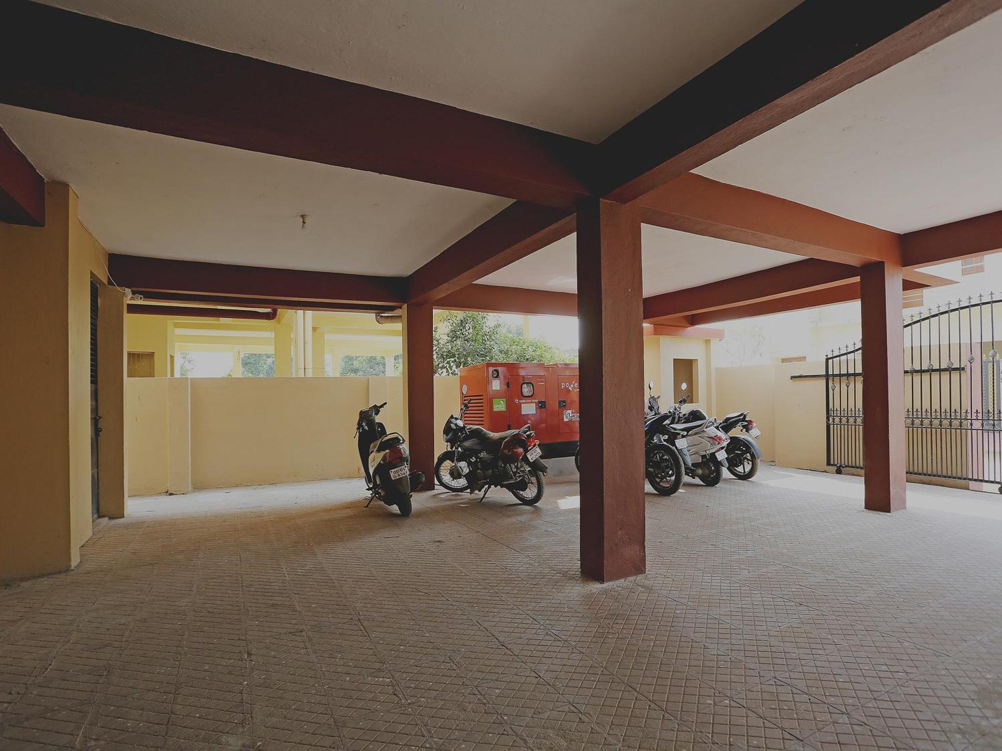 Oyo 17276 The Maple Tree Hotels Bhubaneswar Ngoại thất bức ảnh
